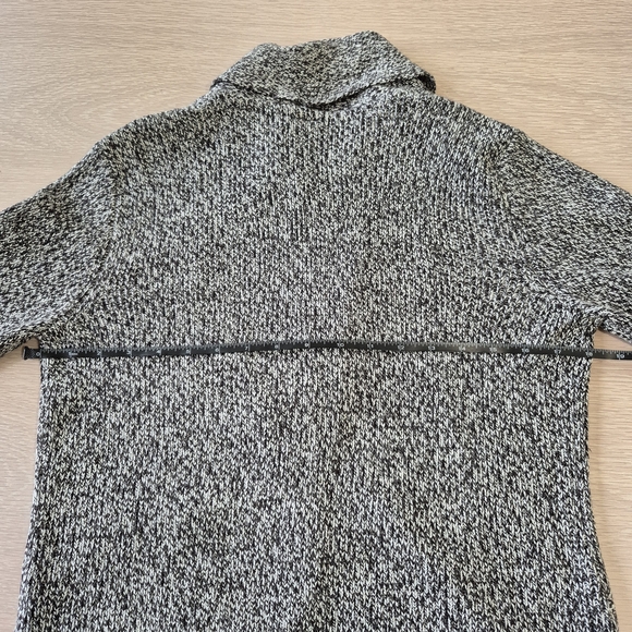 H&M Monochrome Knit Blazer - Picture 9 of 10